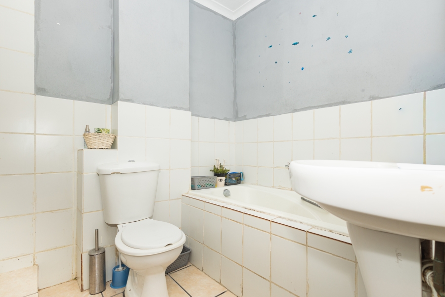 2 Bedroom Property for Sale in Belmont Park Western Cape